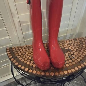 Stylish Women's Red Winter Boots